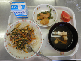 給食の写真